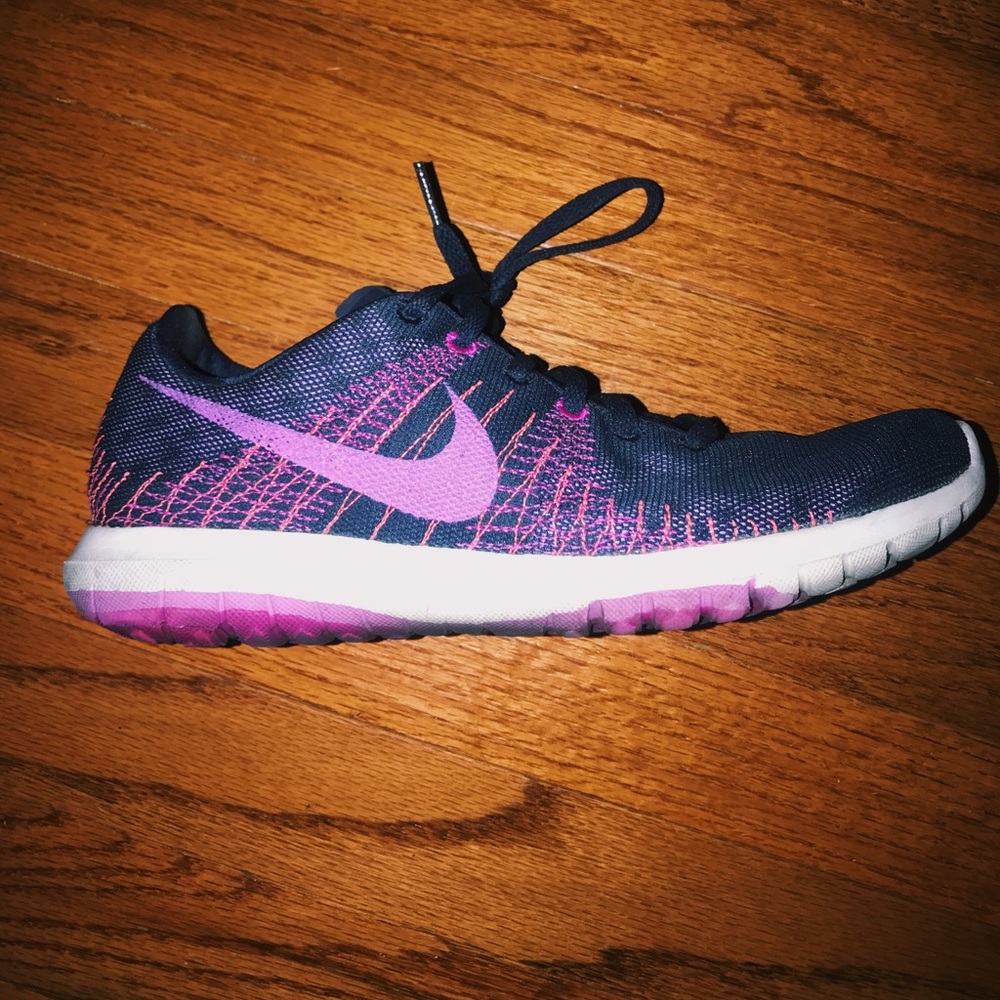 Nike fury woman’s shoes with flex soles